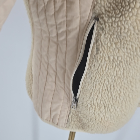 Patagonia Cream Teddy Jacket Full-Zip Stand-Up Collar - Picture 8 of 14